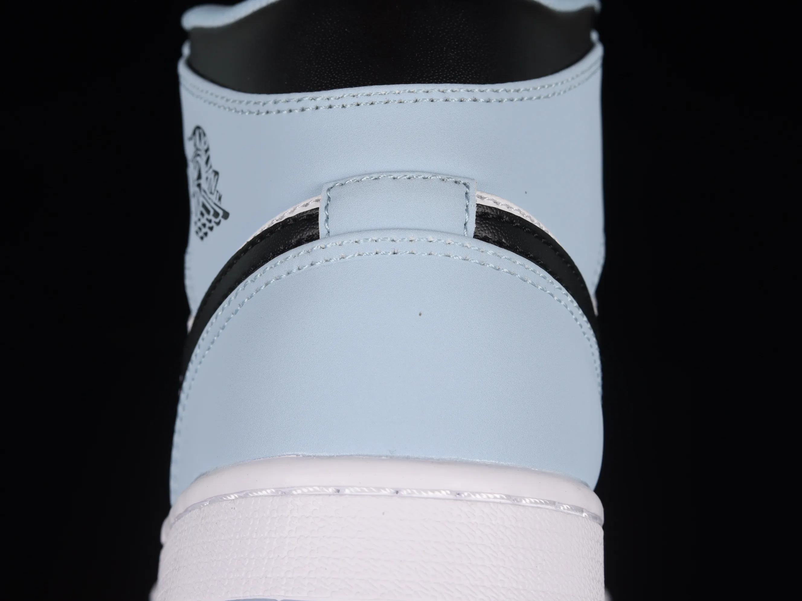 All categories Air Jordan Jordan series basketball shoes Air Jordan 1 Mid Air Jordan AJ1 Mid AJ1 Joe 1 ice blue mid-top basketball shoes DV1308-104